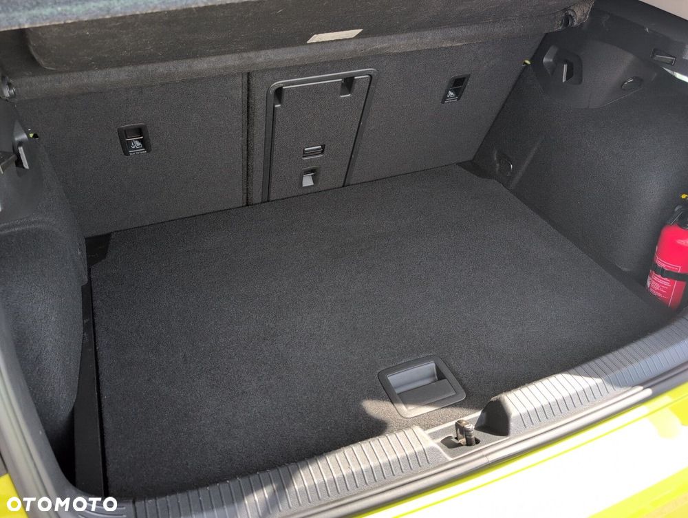 Volkswagen Golf 1.5 eTSI EVO Style DSG - 10