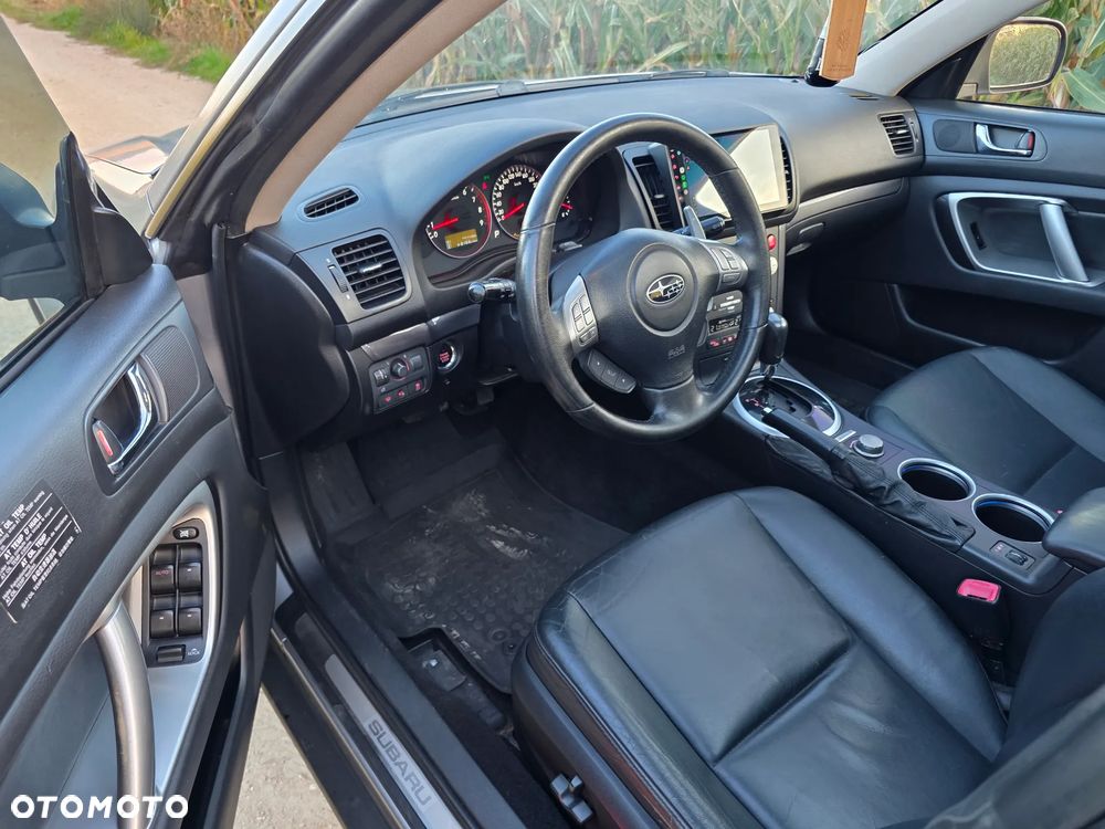 Subaru Outback - 12
