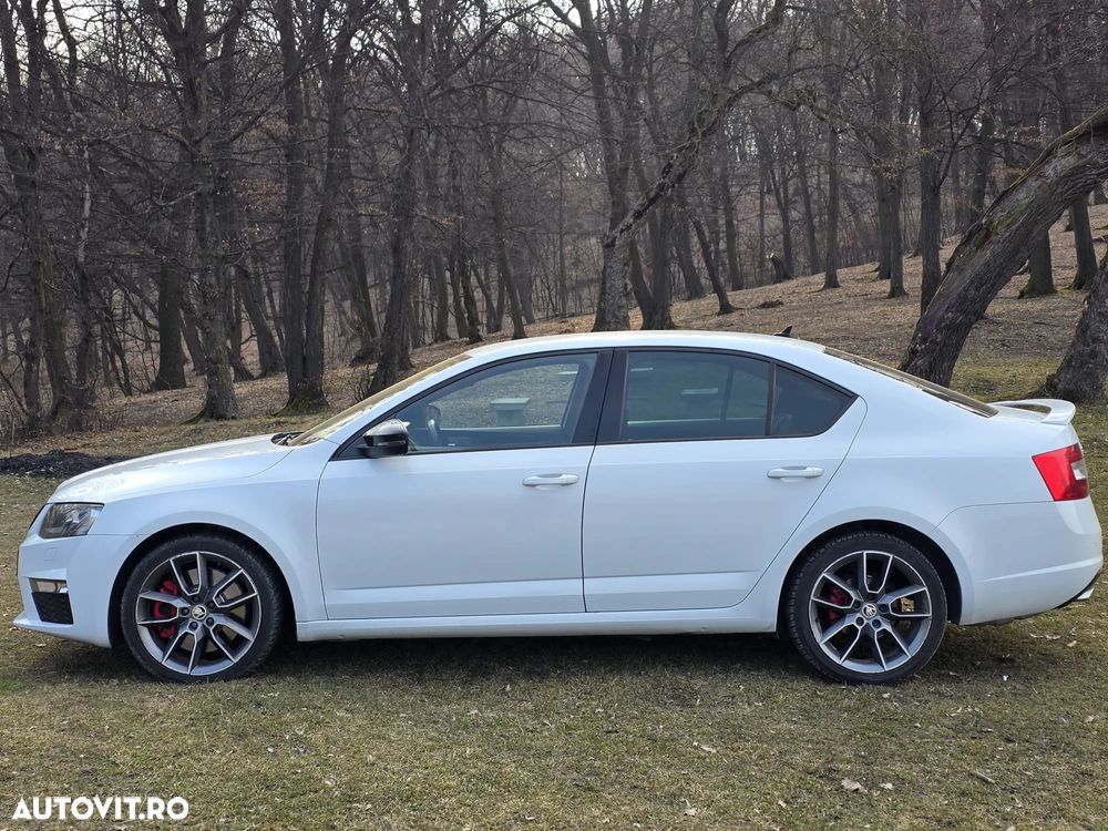 Skoda Octavia 2.0 TDI DSG RS - 4