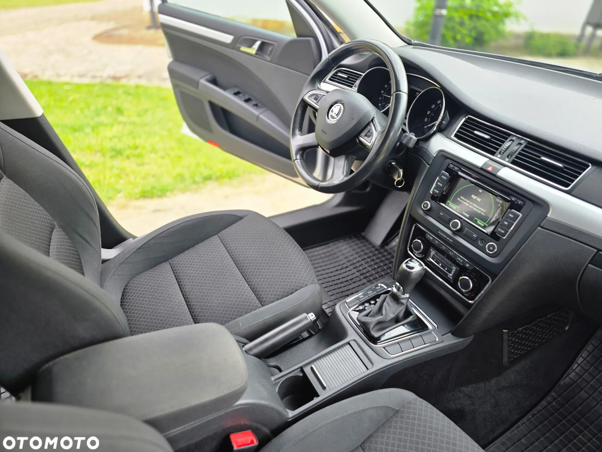 Skoda Superb 2.0 TDI Comfort DSG - 24