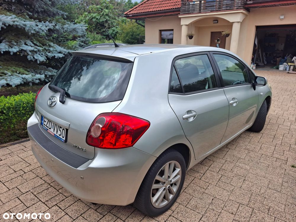 Toyota Auris 1.4 D-4D Luna - 2
