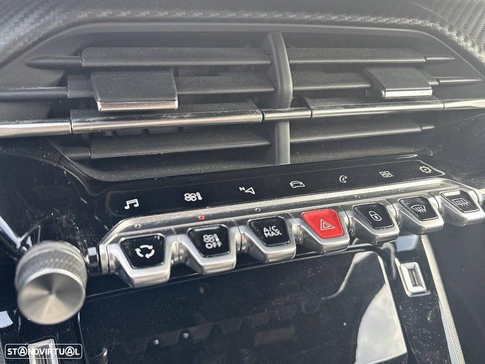 Peugeot 2008 1.5 BlueHDi GT EAT8 - 22