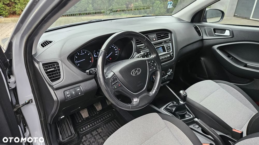 Hyundai i20 1.2 BlueDrive Comfort - 12