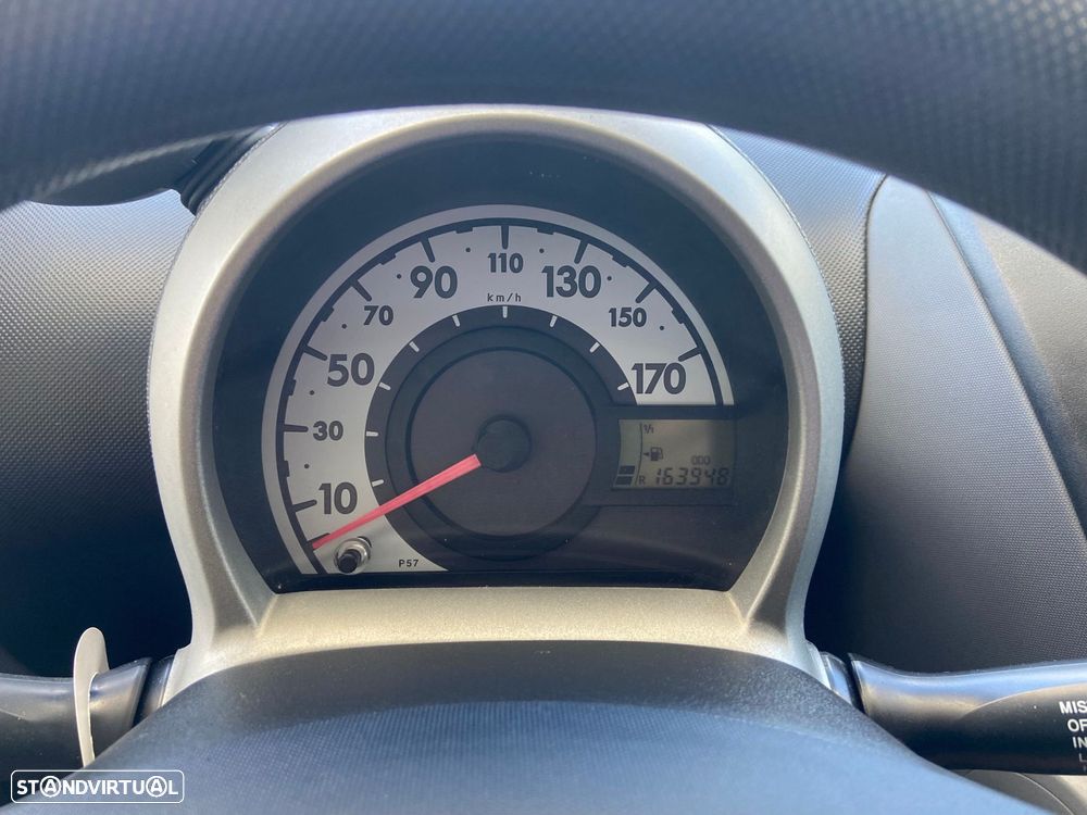 Peugeot 107 1.0 Trendy - 11