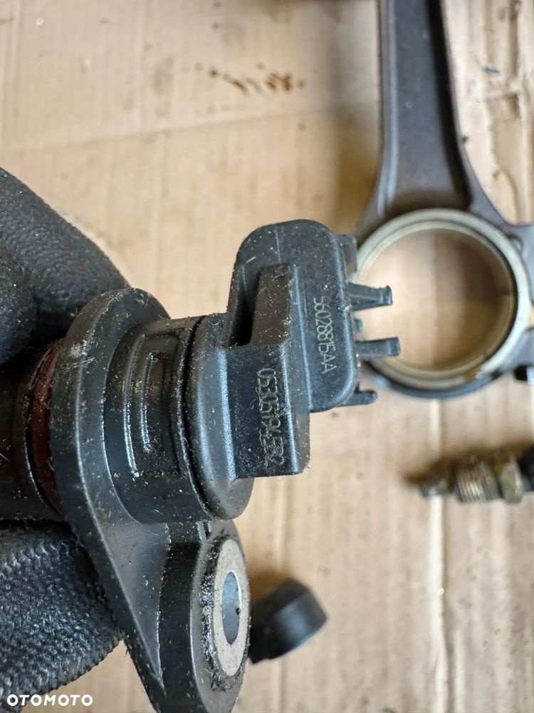 Czujnik położenia wału Dodge RAM 1500 5.7 HEMI 56028815AA - 2