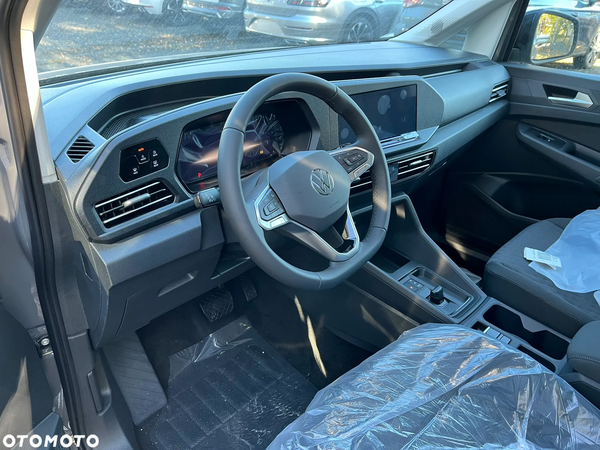 Volkswagen Caddy 2.0 TDI Dark Label DSG - 9
