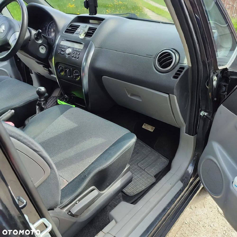 Suzuki SX4 1.6 GS / Premium 4WD - 3