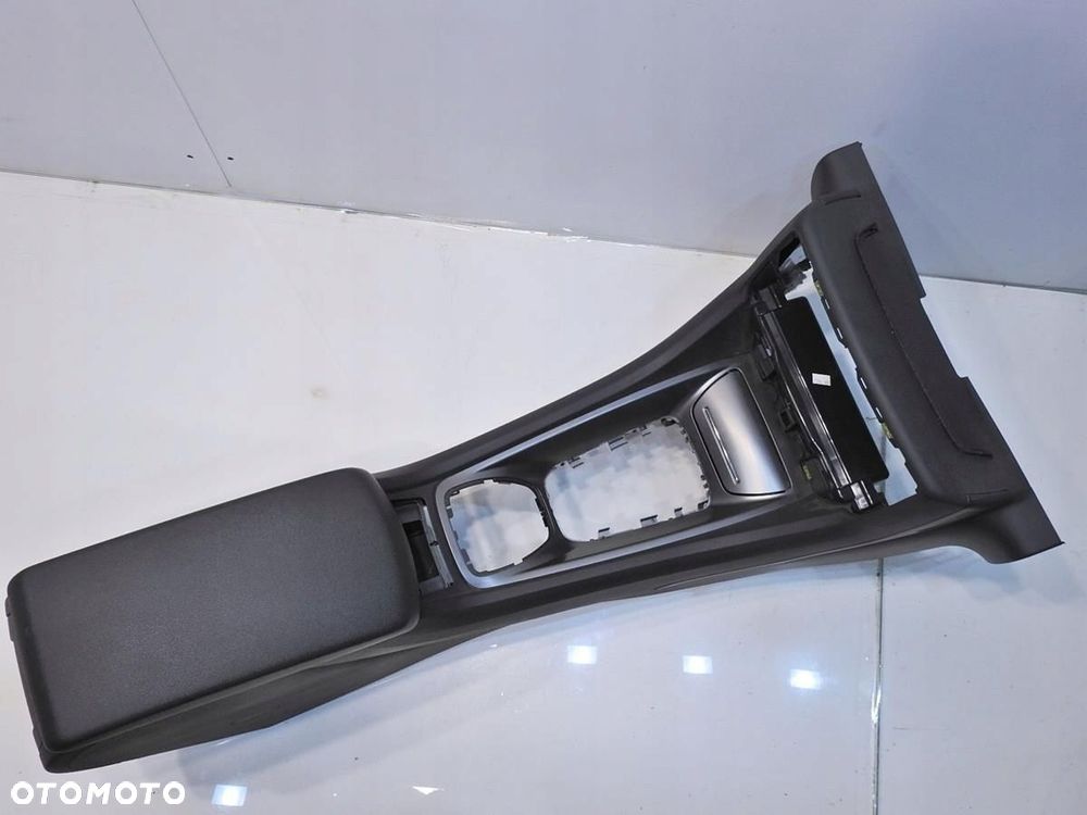 TUNEL ŚRODKOWY PODŁOKIETNIK CITROEN C5 III - 2