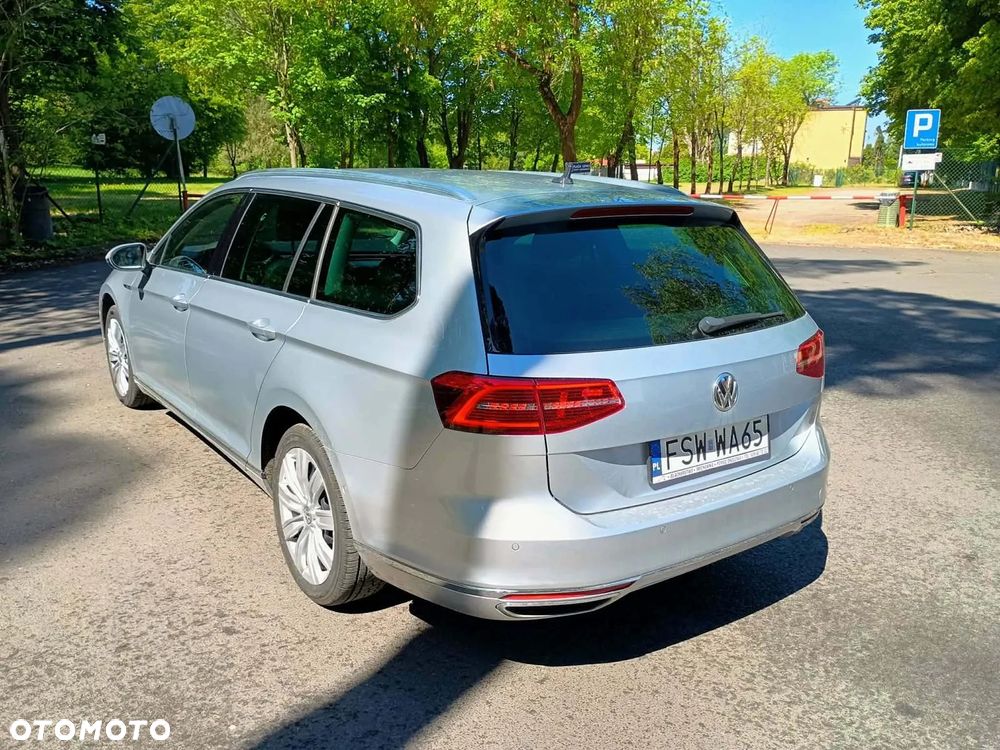 Volkswagen Passat 2.0 TDI SCR (BlueMotion Tech) 4Mot DSG Highline - 12