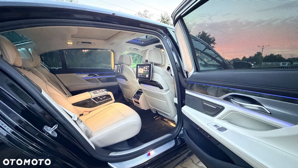 BMW Seria 7 745Le xDrive sport - 11