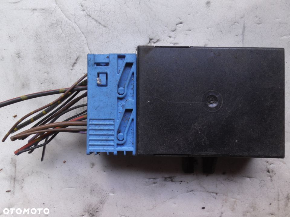 STEROWNIK WYCIERACZEK BMW E36 61358357068 - 1