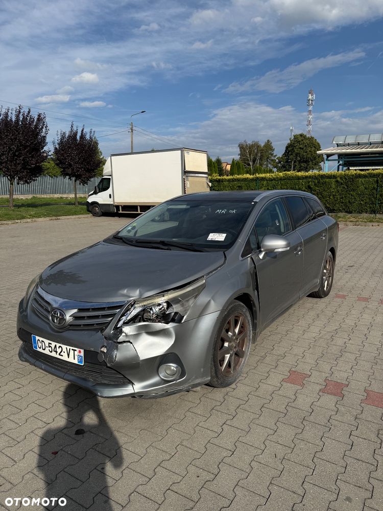 Toyota Avensis - 1