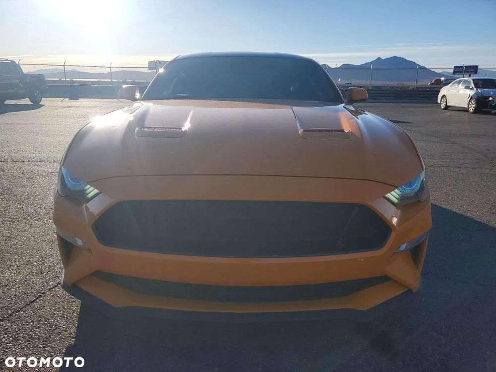 Ford Mustang 5.0 V8 GT - 5