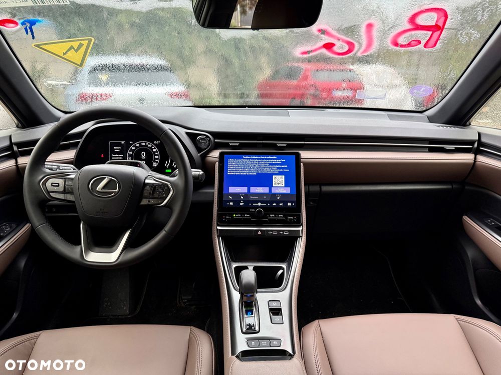 Lexus LBX FWD Emotion - 21