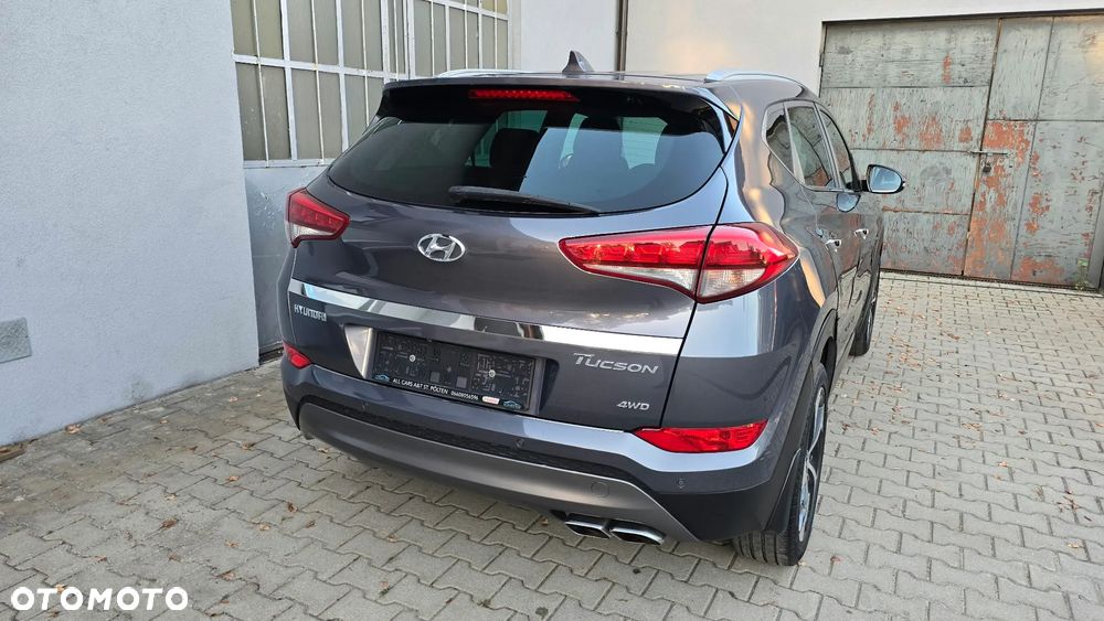 Hyundai Tucson 2.0 CRDI Comfort 4WD - 23