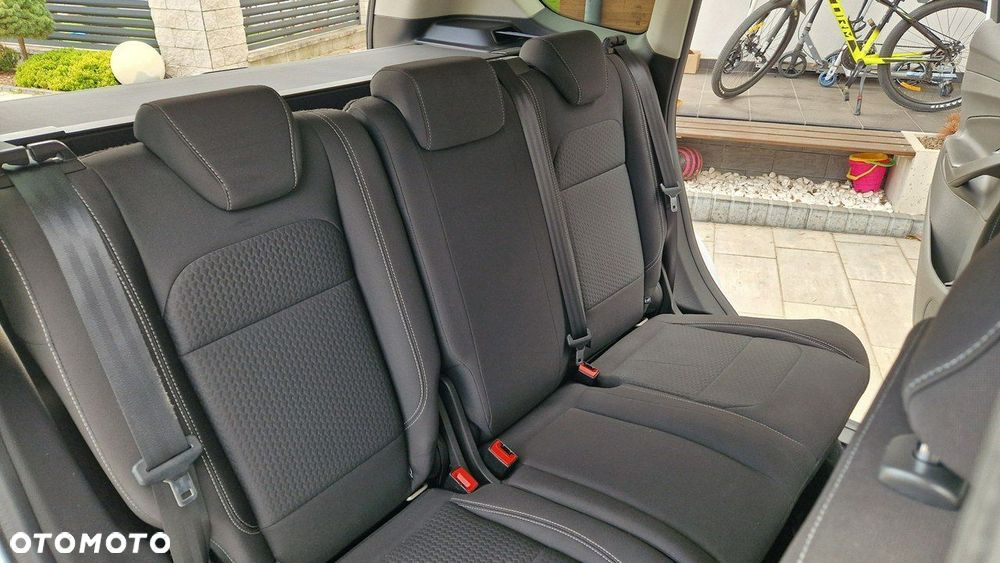 Ford Kuga - 12