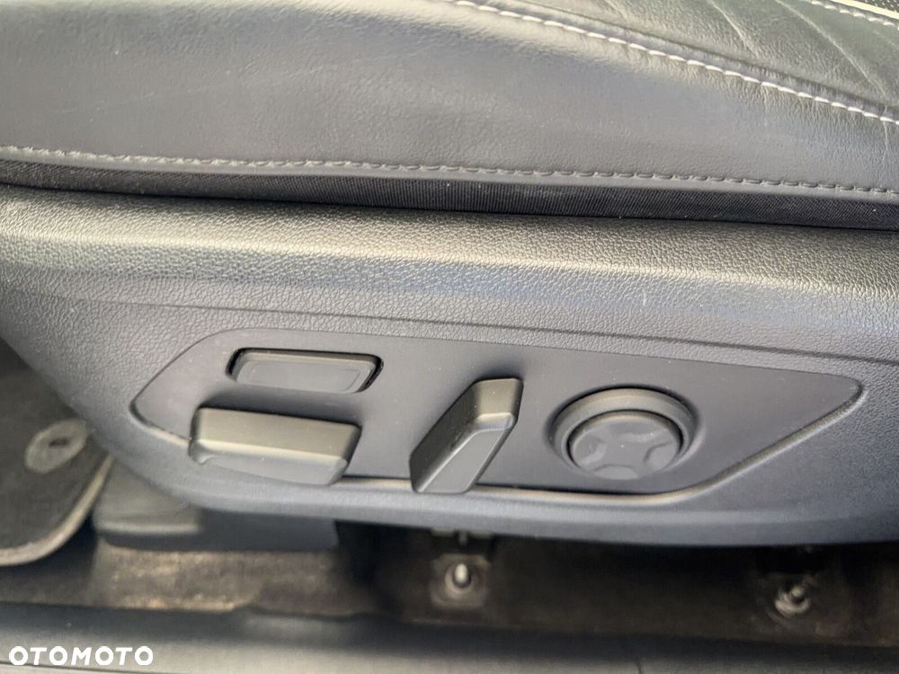 Kia Sorento - 12