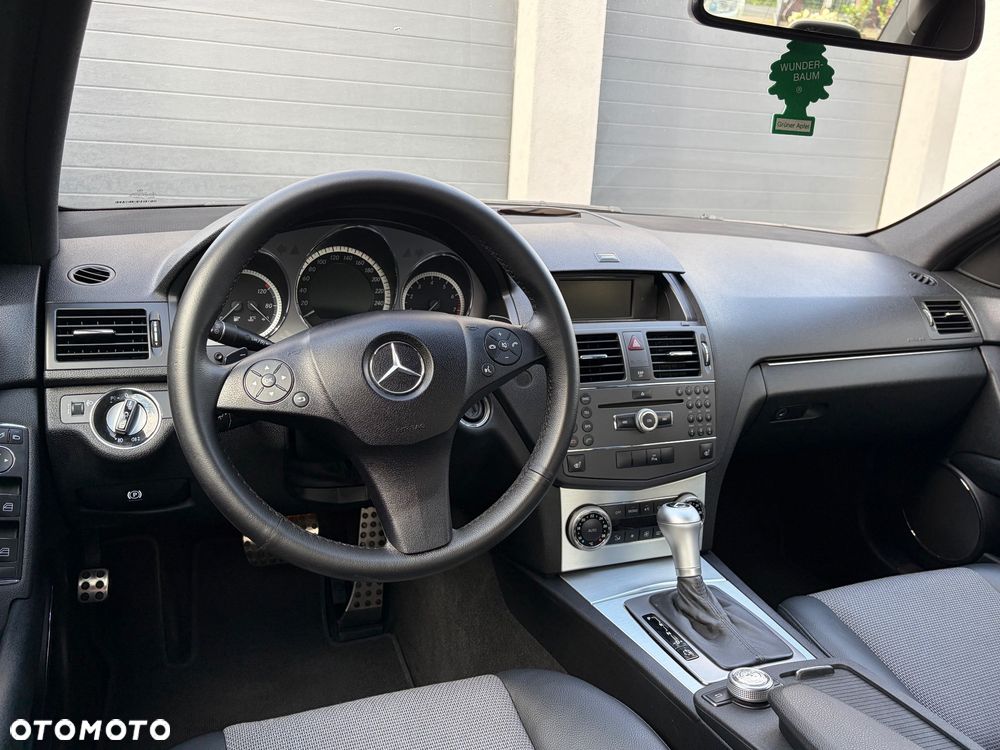 Mercedes-Benz Klasa C 180 Kompressor Automatik BlueEFFICIENCY Special Edition - 33