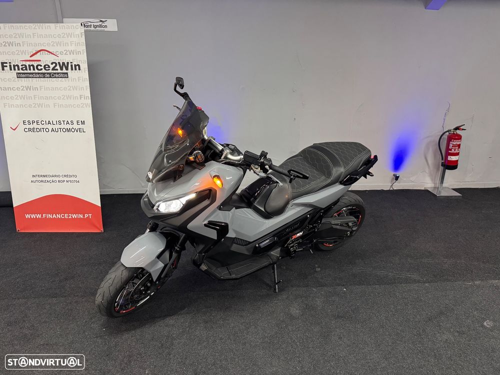 Honda X-ADV - 1