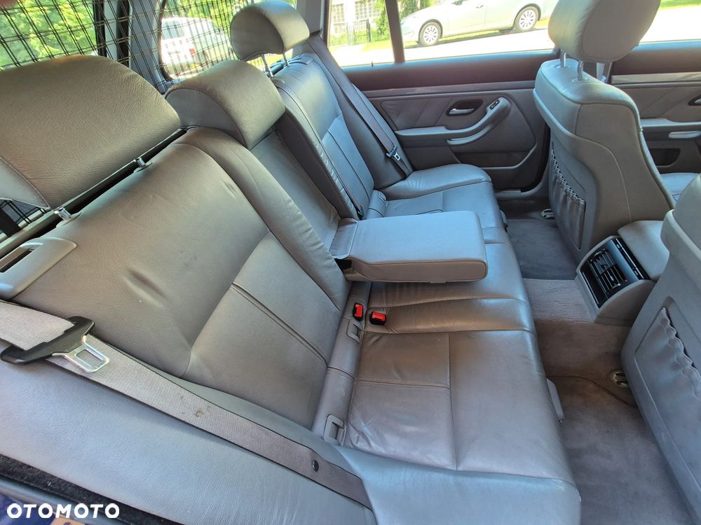 BMW Seria 5 520i - 15