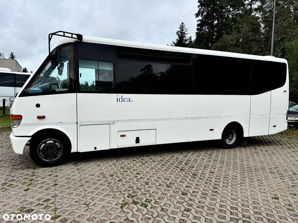 Mercedes-Benz Mediano 32+7 - 14
