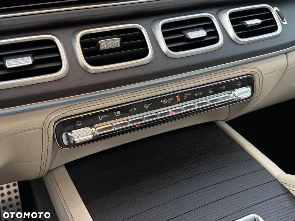 Mercedes-Benz GLS - 29