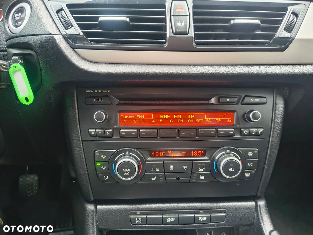 BMW X1 sDrive16d xLine - 27