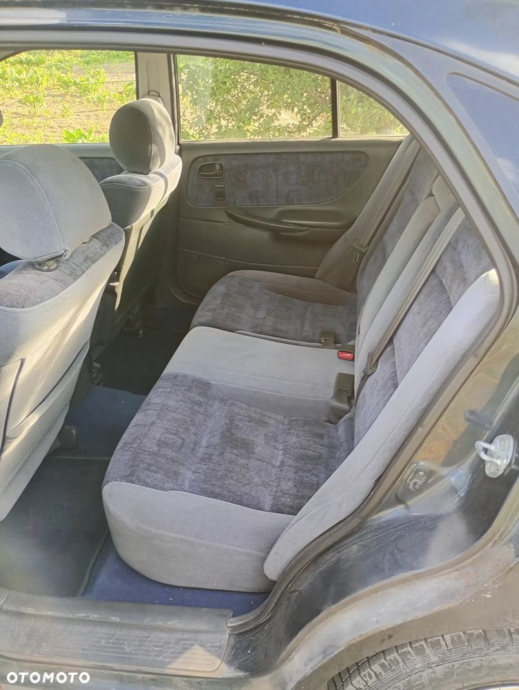 Mazda 626 2.0 Special - 6