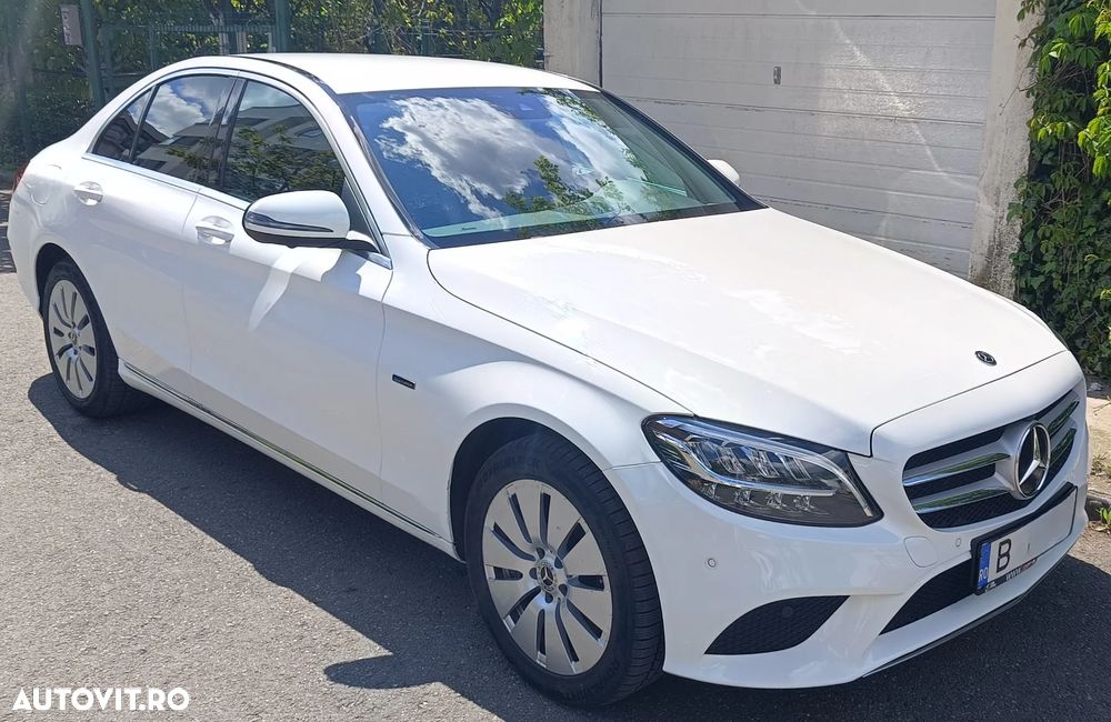 Mercedes-Benz C 300 e 4MATIC 9G-TRONIC - 8