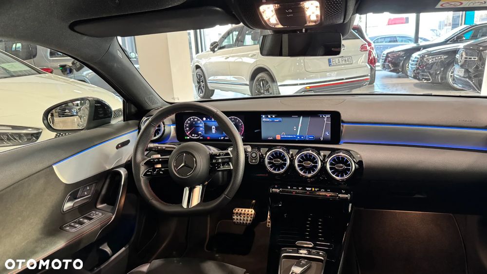 Mercedes-Benz Klasa A 200 AMG Line 7G-DCT - 18