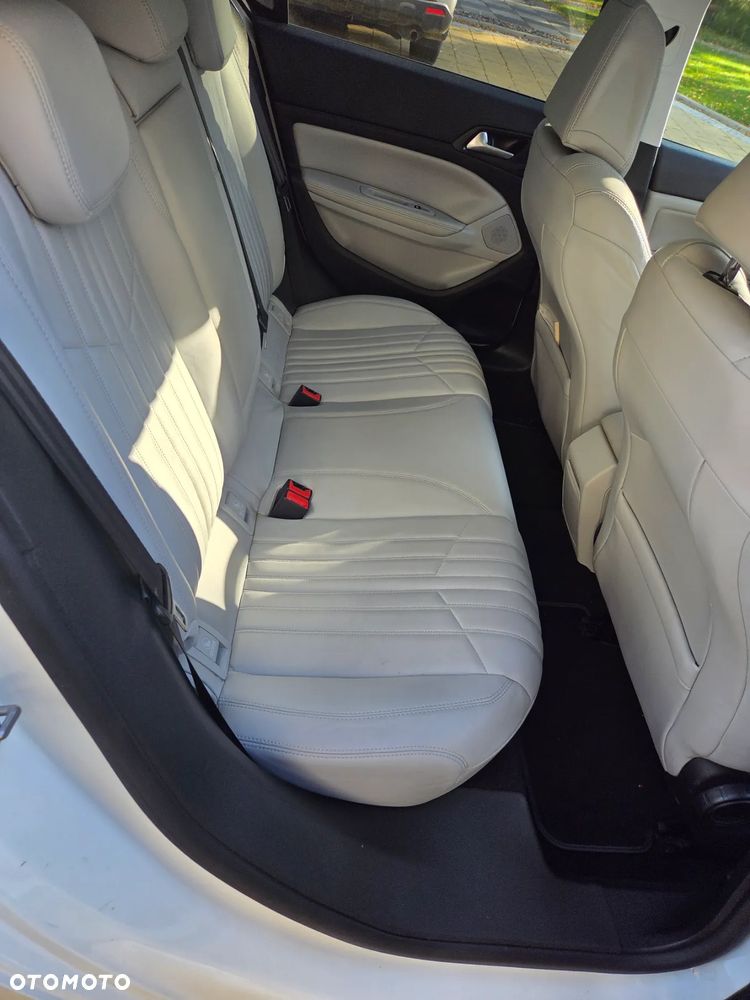 Peugeot 308 1.2 PureTech Allure S&S EAT6 - 20