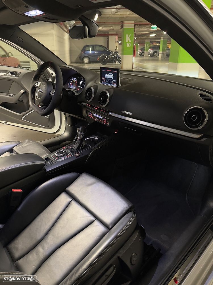 Audi S3 S tronic - 12