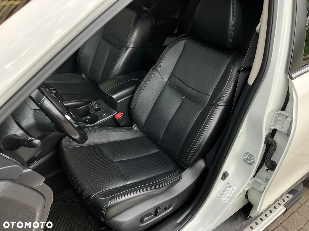 Nissan X-Trail 1.6 DIG-T Tekna 2WD 7os - 36