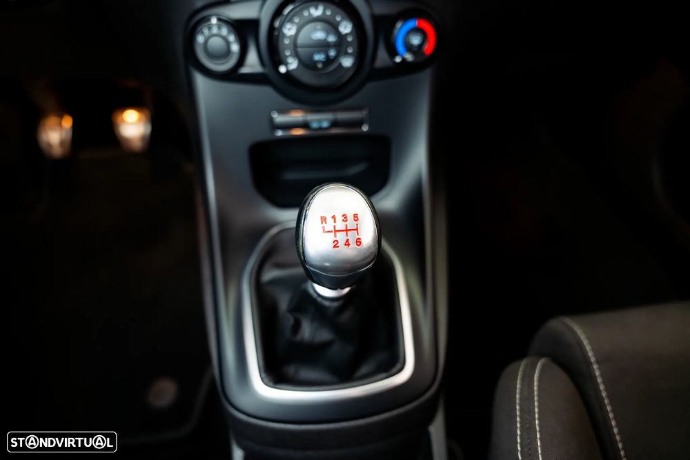 Ford Fiesta 1.6 EcoBoost ST - 45