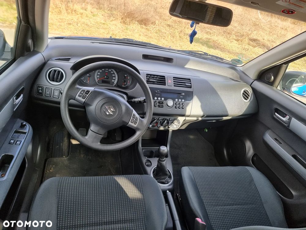 Suzuki Swift - 6