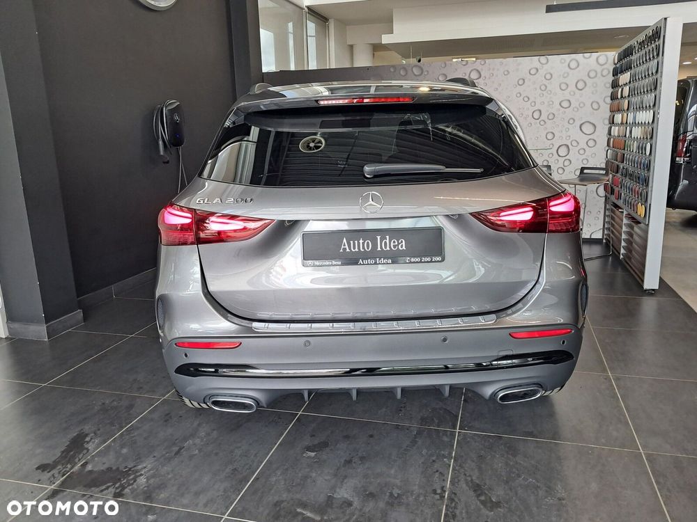 Mercedes-Benz GLA - 27