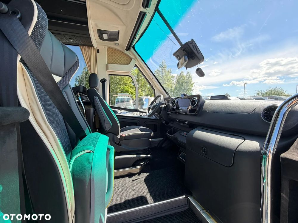 Mercedes-Benz Sprinter 519 - 19