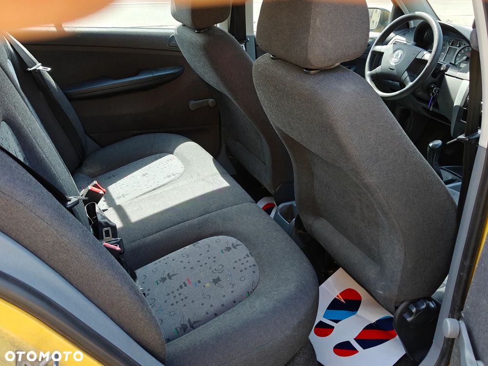 Skoda Fabia 1.2 HTP Sport - 7