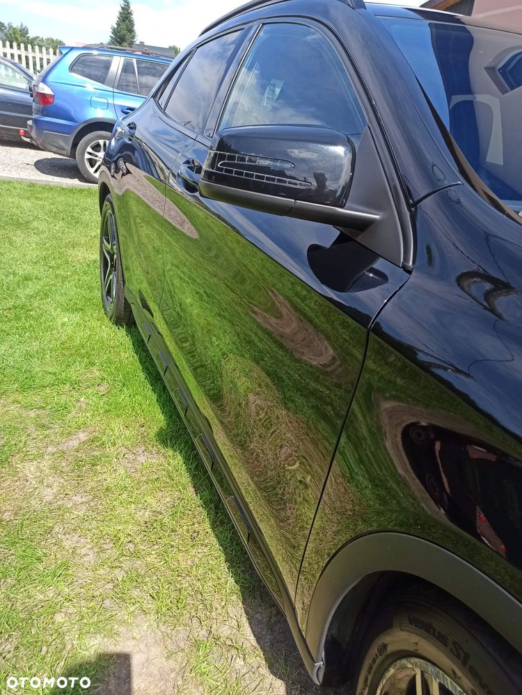 Mercedes-Benz GLA 180 - 19