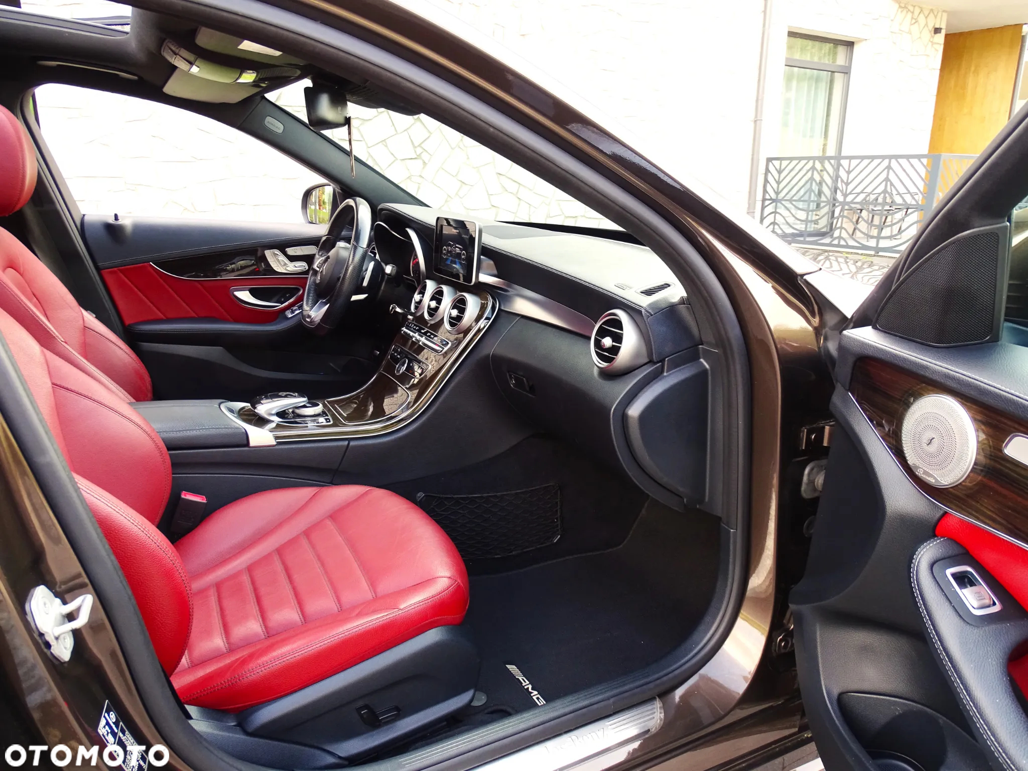Mercedes-Benz Klasa C 180 (BlueTEC) d T 7G-TRONIC AMG Line - 28