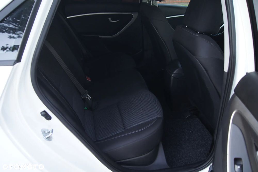 Hyundai i30 blue 1.4 YES Gold - 25