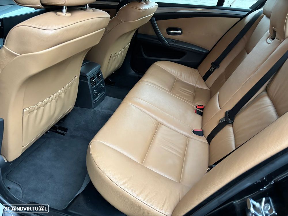 BMW 520 d Executive - 15