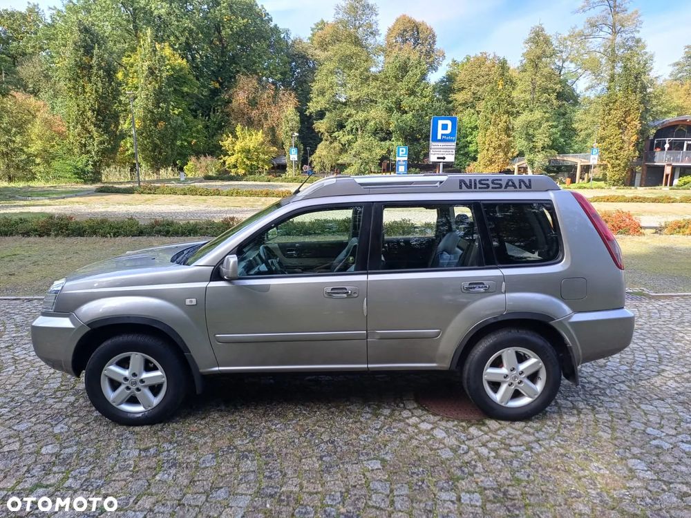 Nissan X-Trail 2.2 dCi 4x4 Elegance - 10