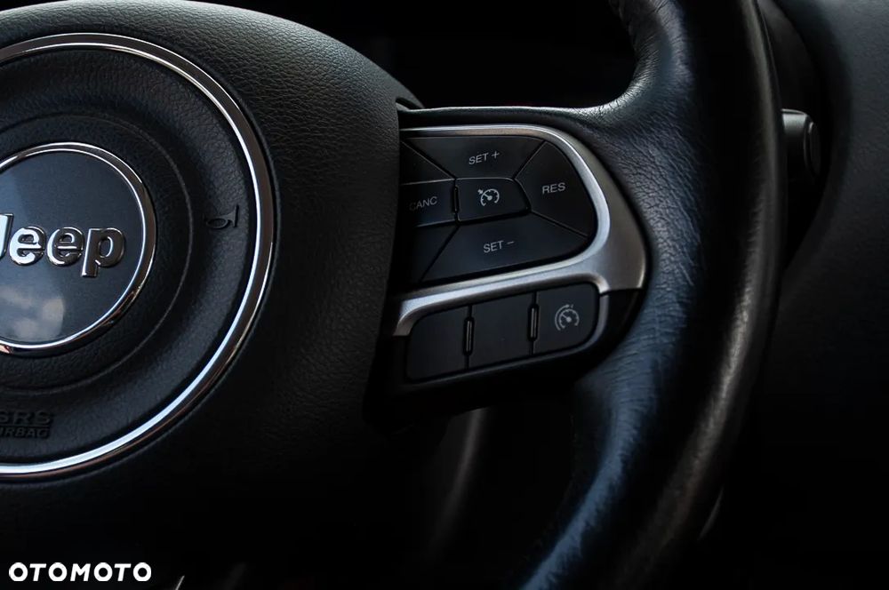Jeep Renegade 1.4 MultiAir Limited - 33