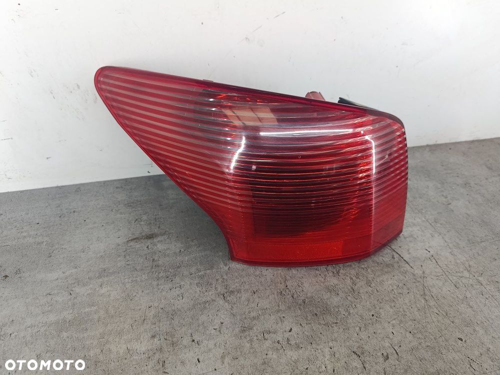 LAMPA TYLNA LEWA PEUGEOT 407 SW 9641948780 KOMBI - 7