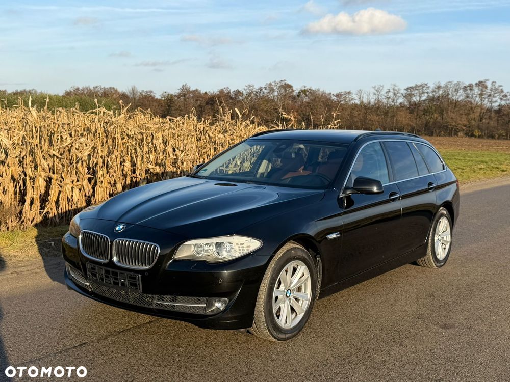 BMW Seria 5 525d xDrive - 2
