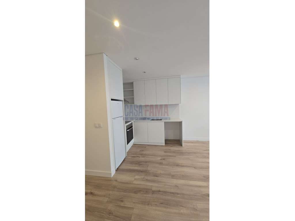 T1+1 Novo no Coração de Vila Nova de Famalicão - Rua de Santo António - Grande imagem: 2/14