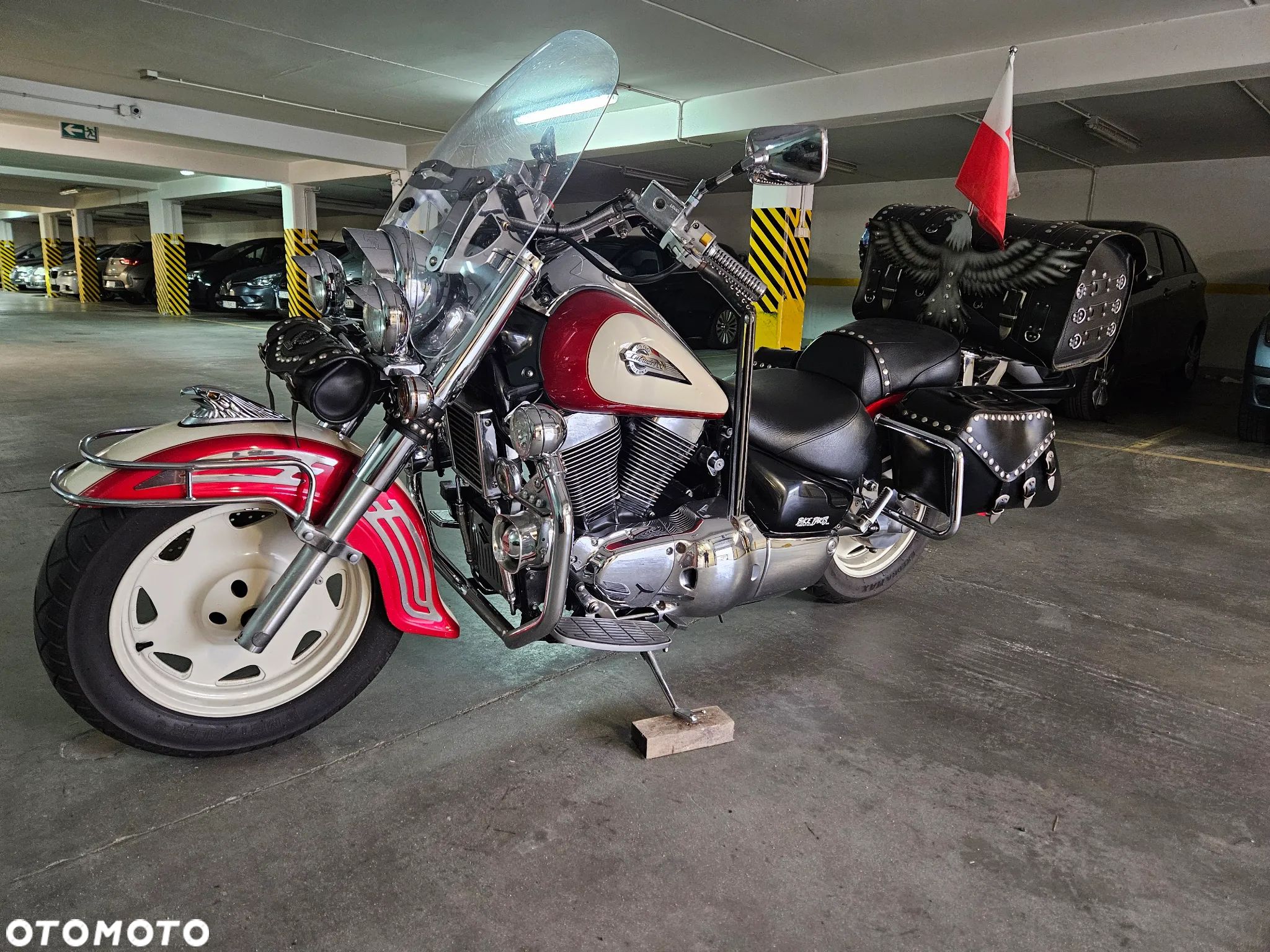 Suzuki Intruder - 1
