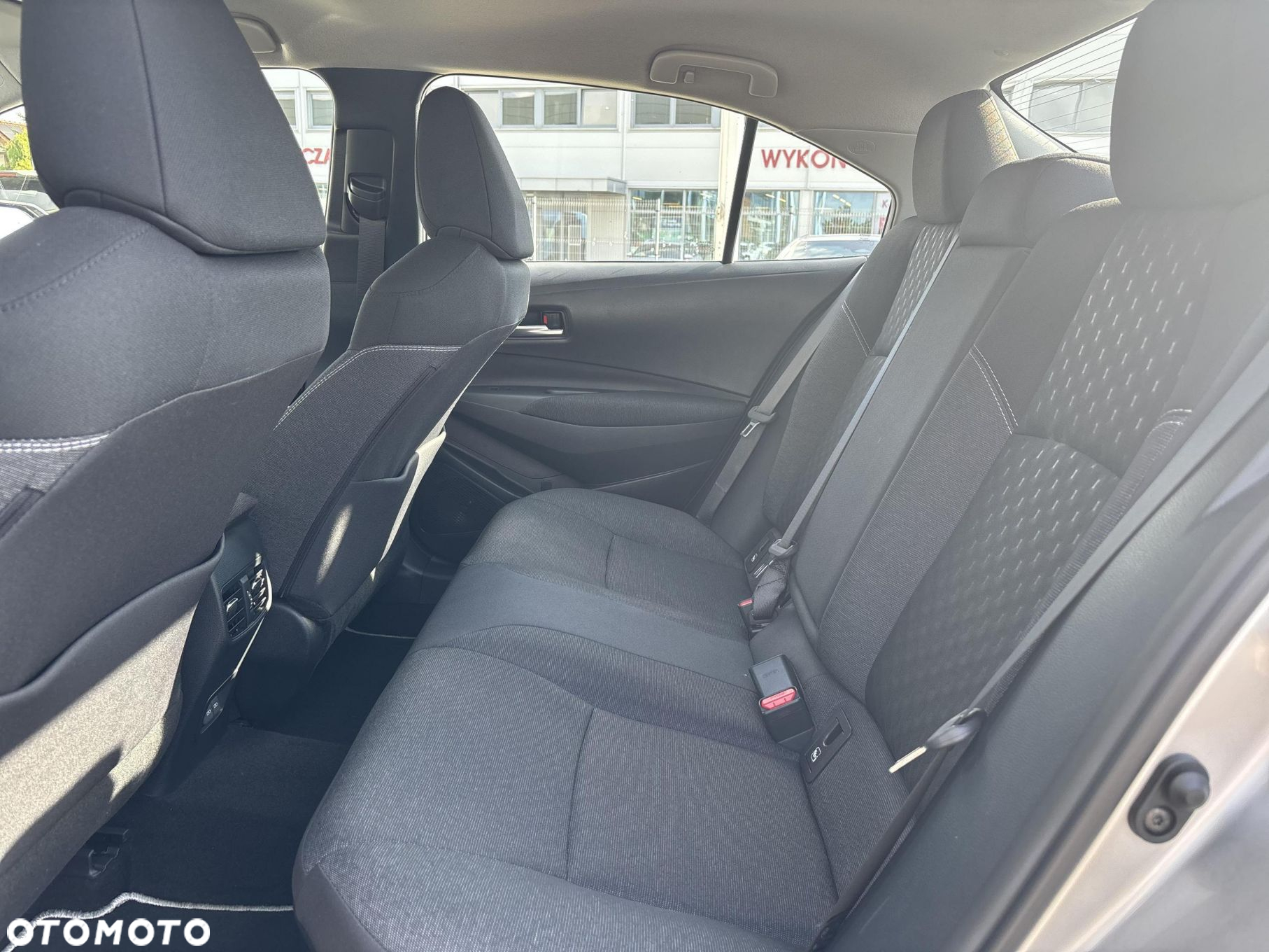 Toyota Corolla - 12