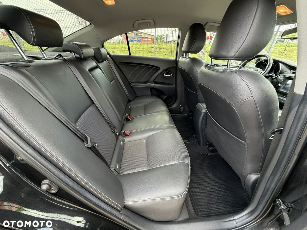 Toyota Avensis - 15